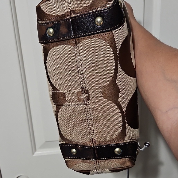 Coach EUC Y2K Carly Tan and Brown Signature Shoulder Bag - Picture 11 of 16